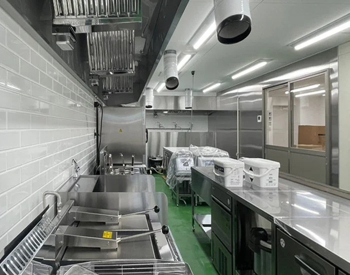 清潔感のある厨房