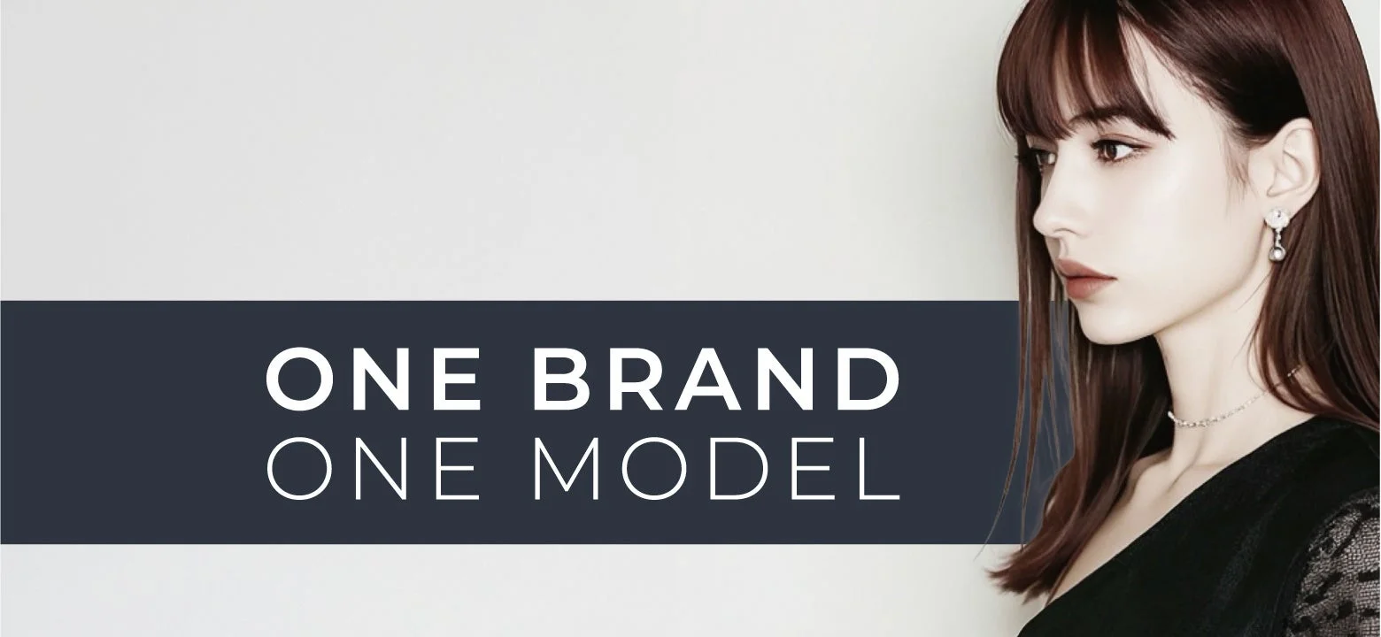 「ONE BRAND ONE MODEL」と書かれた女性モデルのポートレート