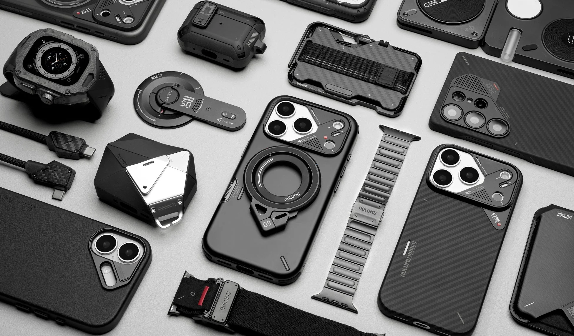 AULUMUの様々なテックアクセサリー