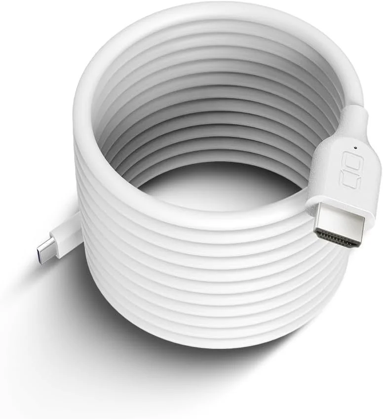USB-C端子とHDMI端子を持つ白いケーブル