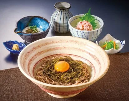 がごめ昆布とろろそばと本ずわい蟹ミニ丼