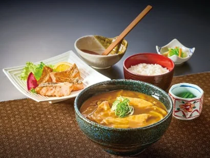 夕張カレーそば 鮭ザンギセット