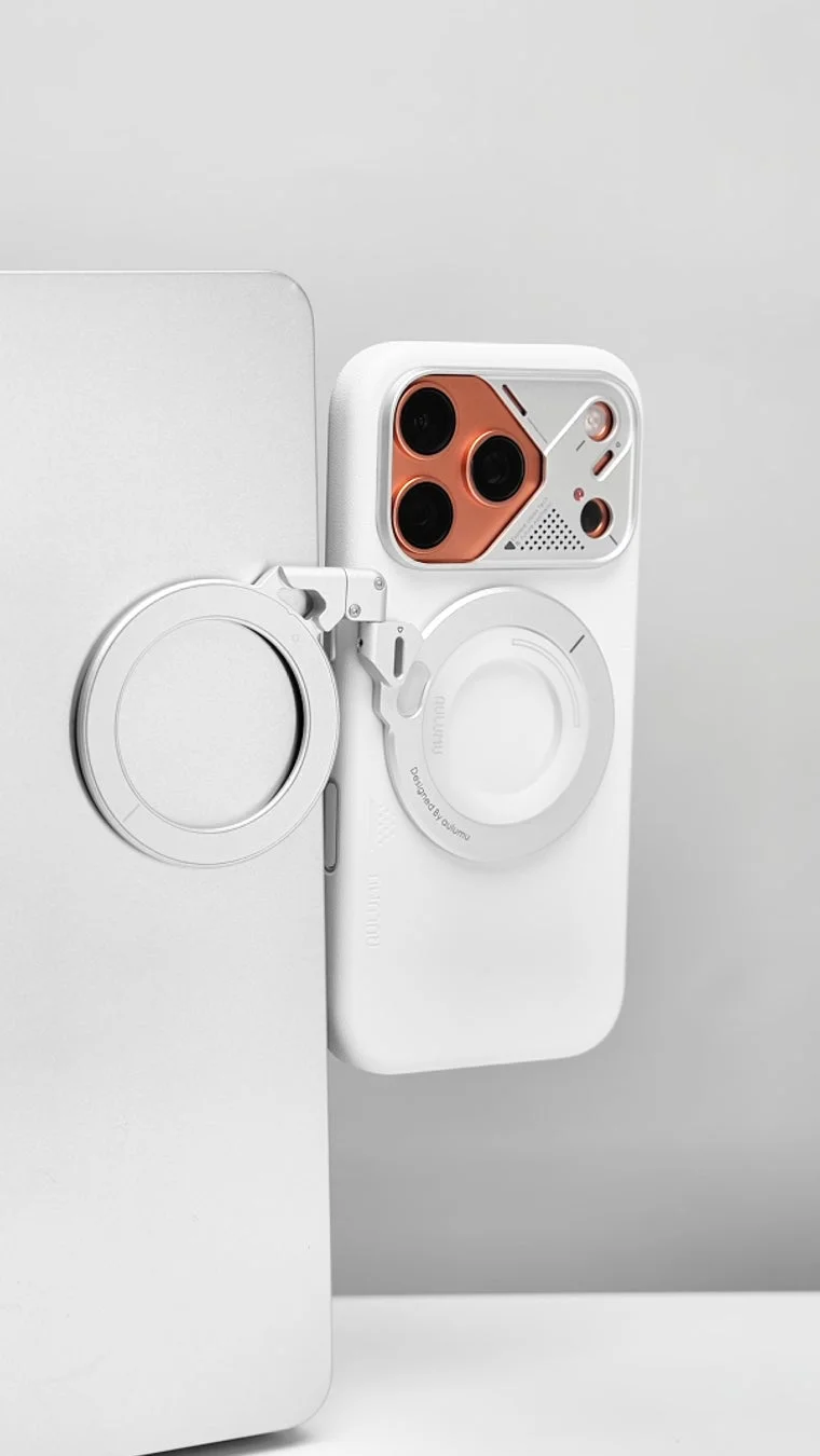 AULUMU G09をノートパソコンに装着