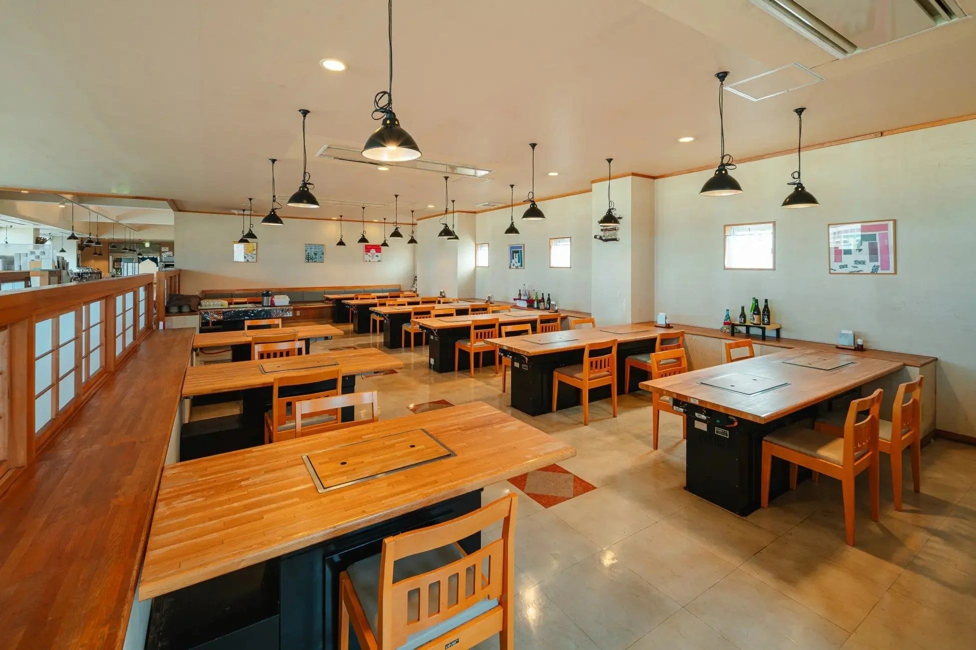 道の駅うみてらす名立 海のだいどこや店内