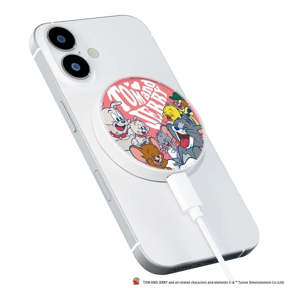 iPhoneに装着された充電器