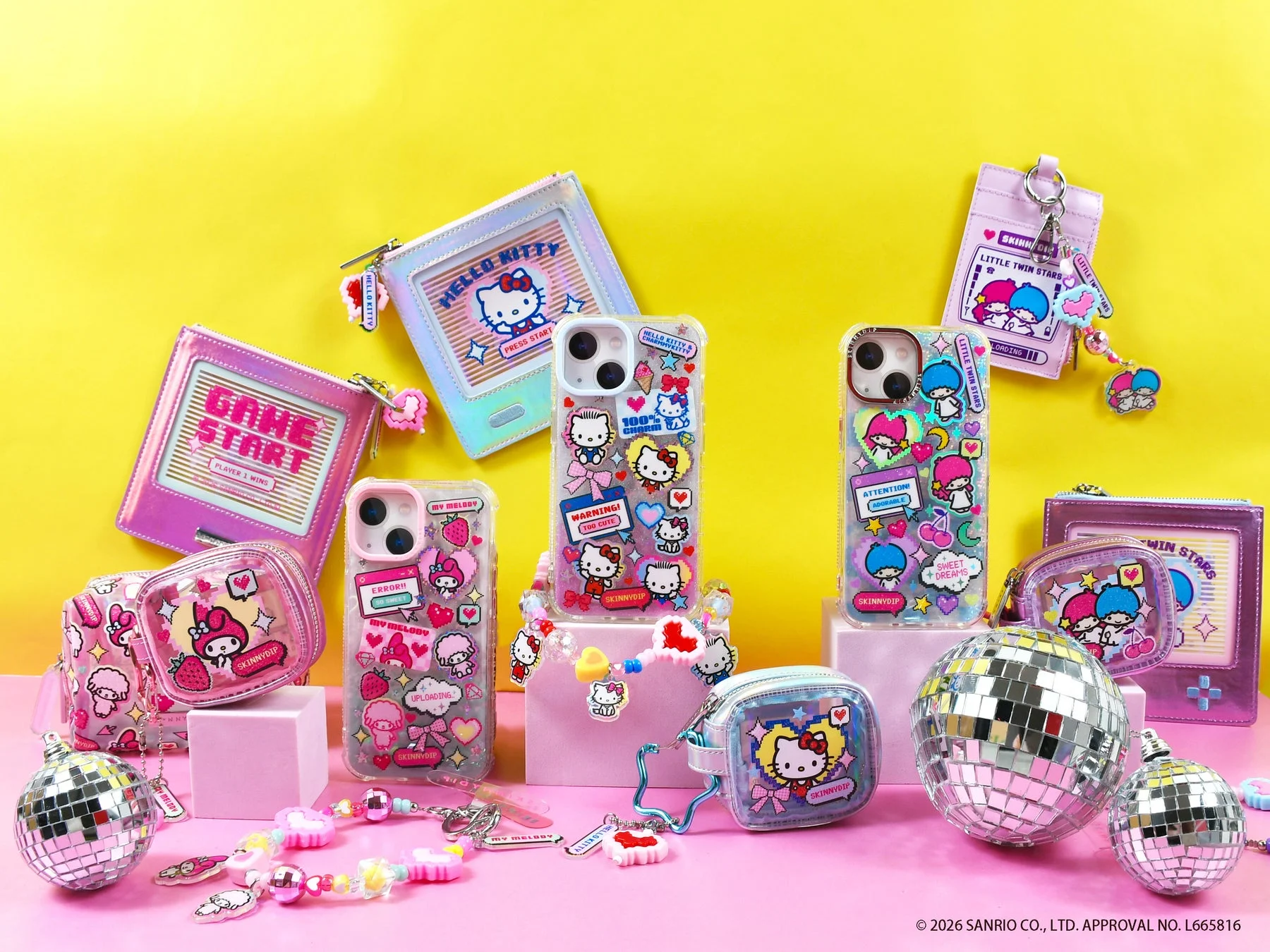 サンリオキャラクターのピクセルアートデザインモバイルアクセサリー