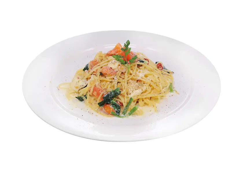 道産モッツァレラとトマトのアーモンド入りクリームパスタ