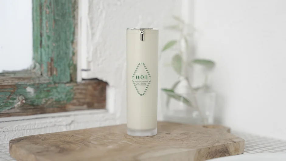 製品と窓枠の画像