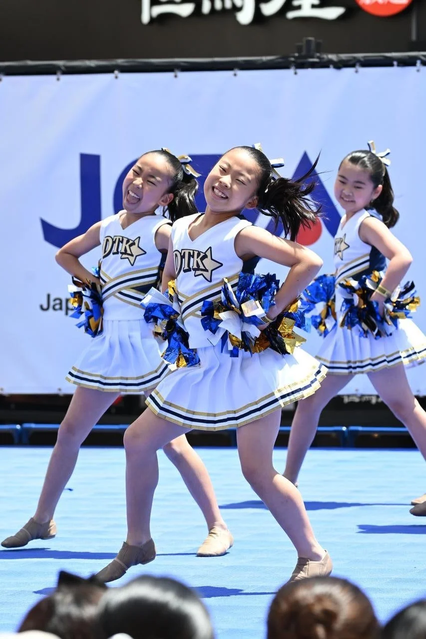 子供たちのチアリーディング