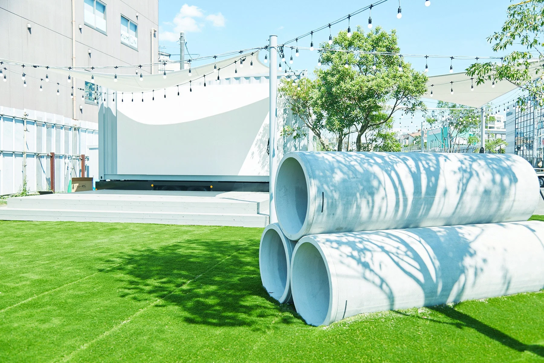 下北線路街空き地