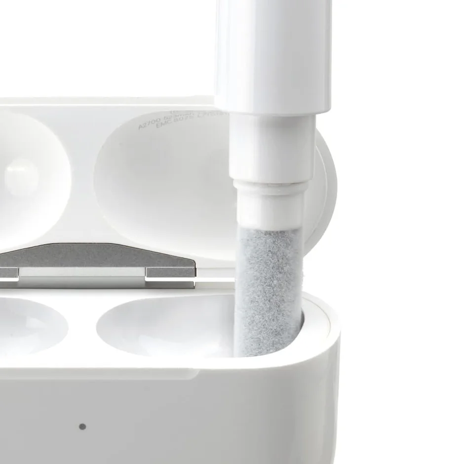 充電ケースのクリーニング