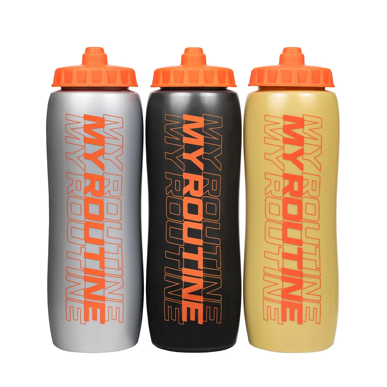 「MY ROUTINE」のロゴが入った3色のスポーツボトル