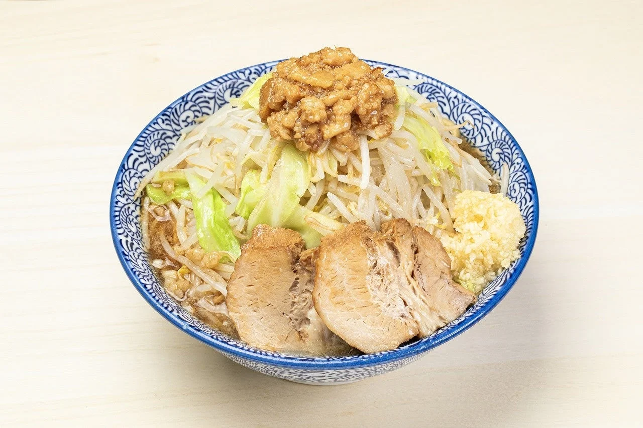大盛りの二郎系ラーメン