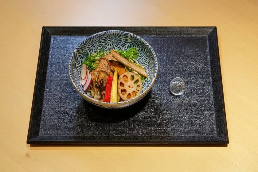 1日分のオメガ3・MCTオイルが摂れるヴィーガンまぜそば