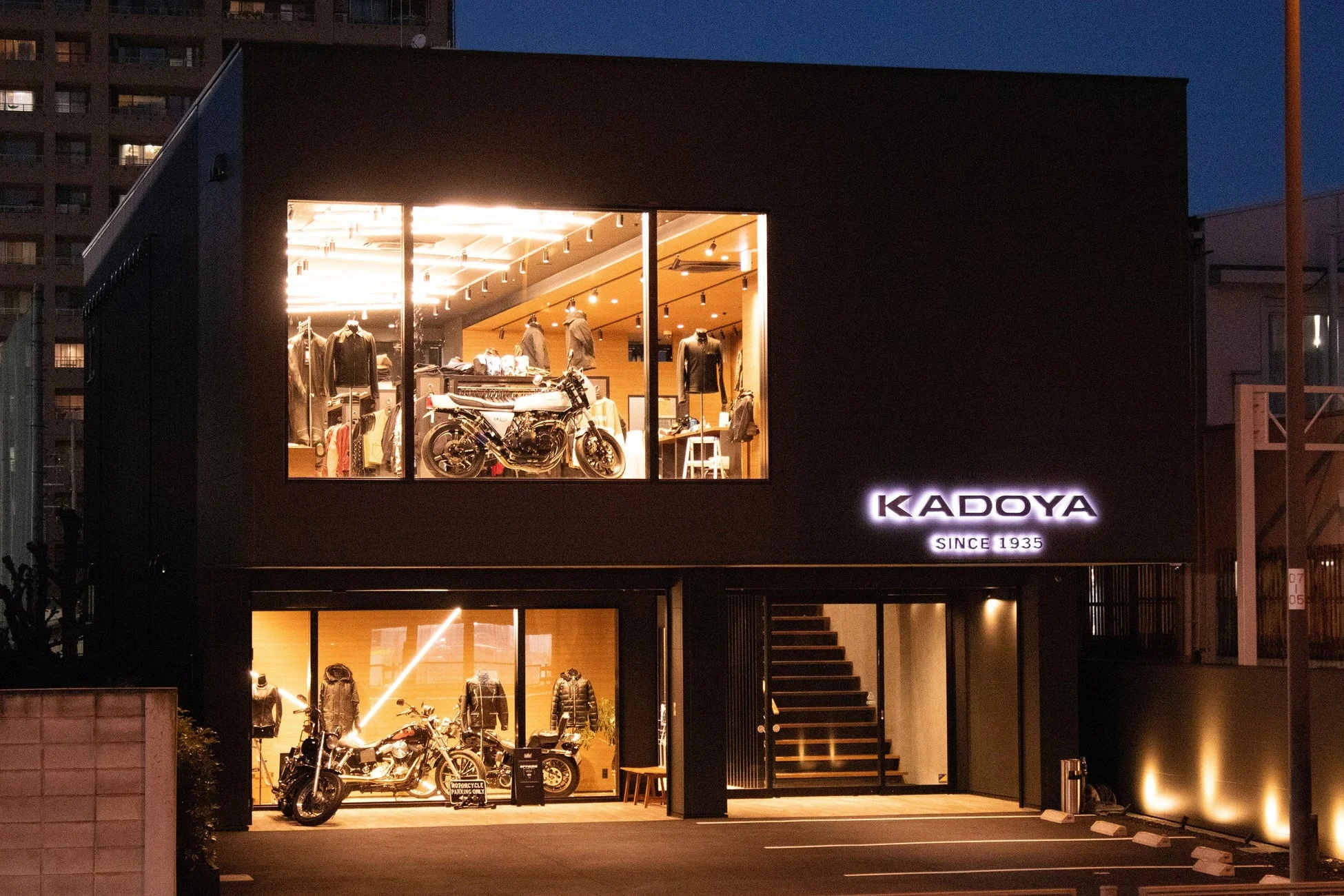 KADOYAの店舗外観