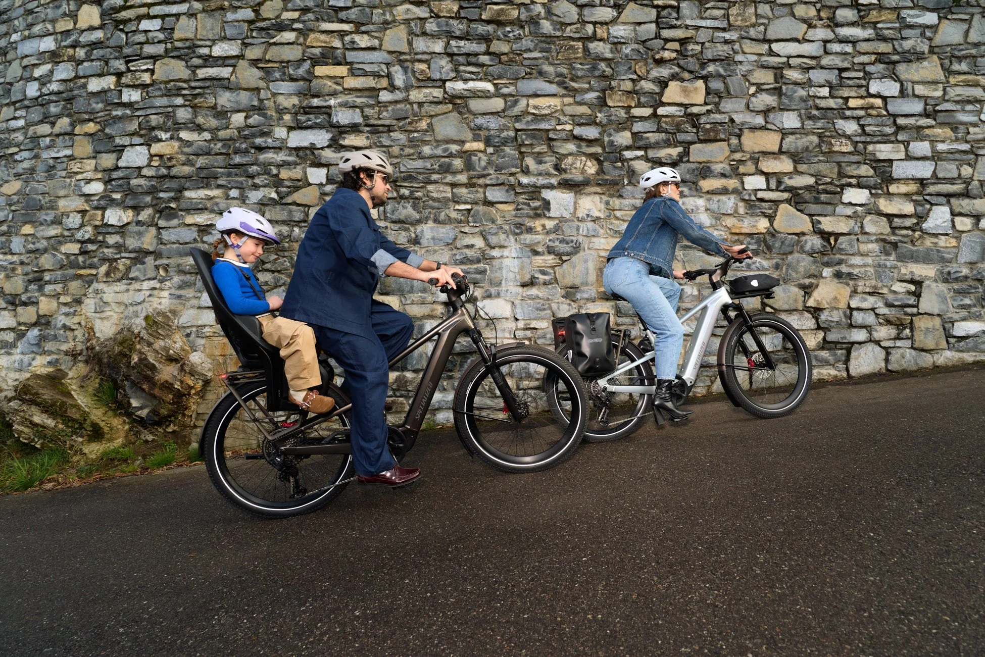 家族でサイクリング