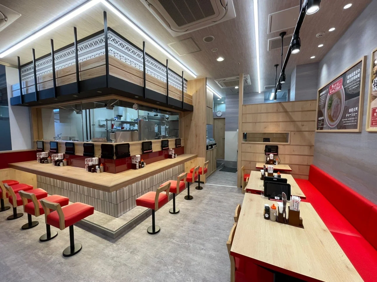 幸ちゃんラーメン 鹿児島中央駅店 内観