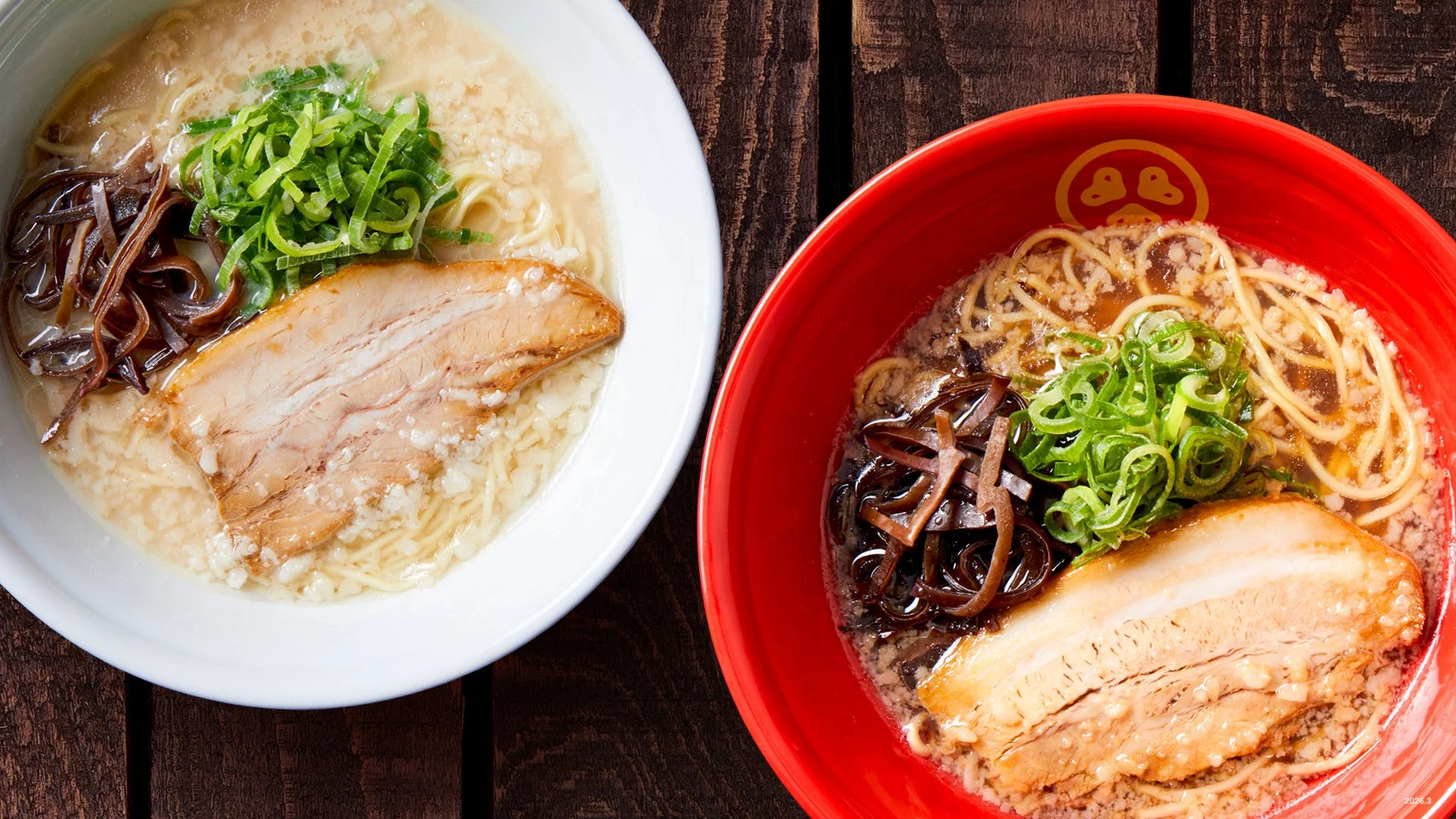 TOKYO豚骨BASE MADE by 一風堂の2種類の豚骨ラーメン。