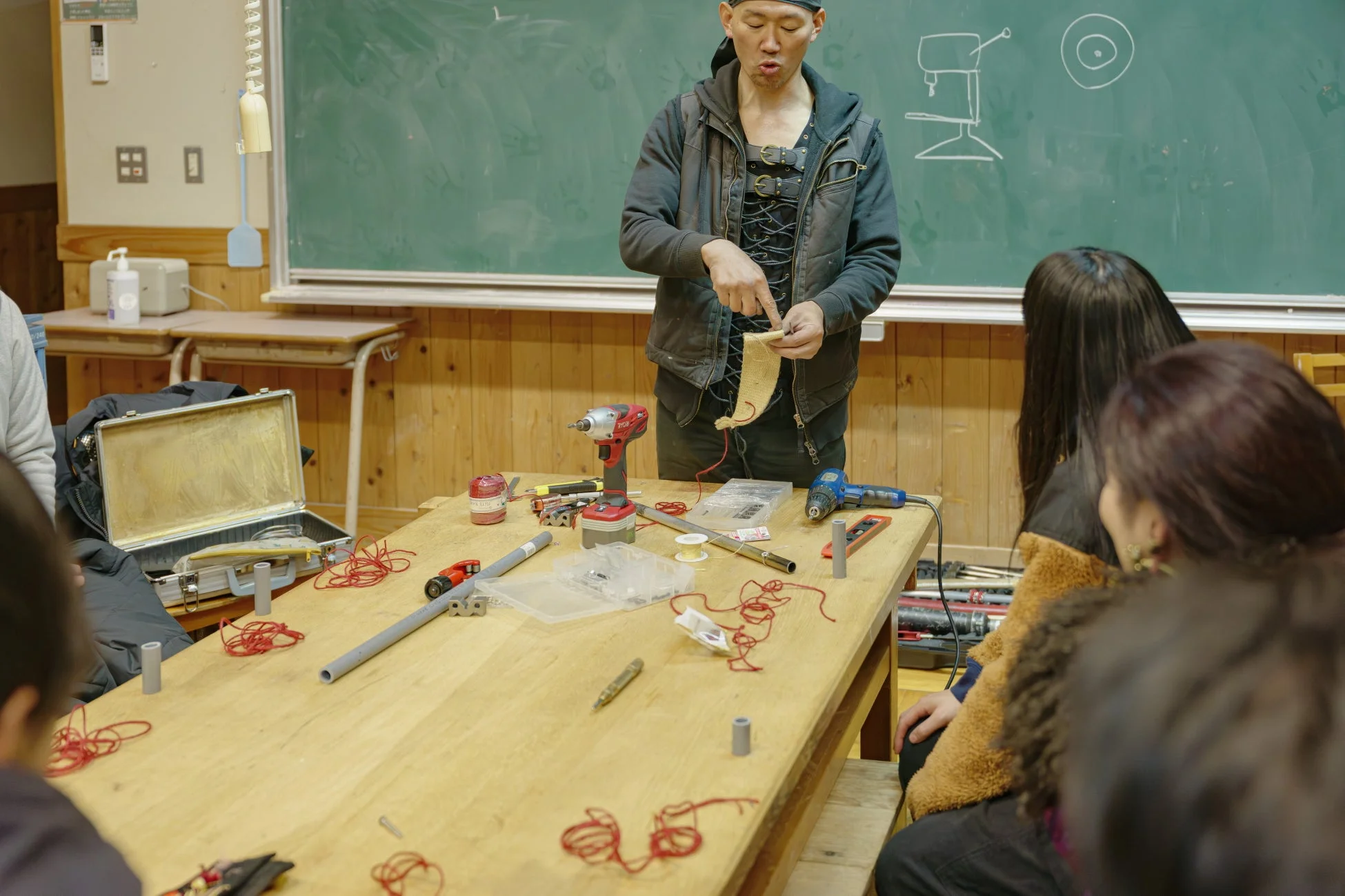 道具制作ワークショップの様子