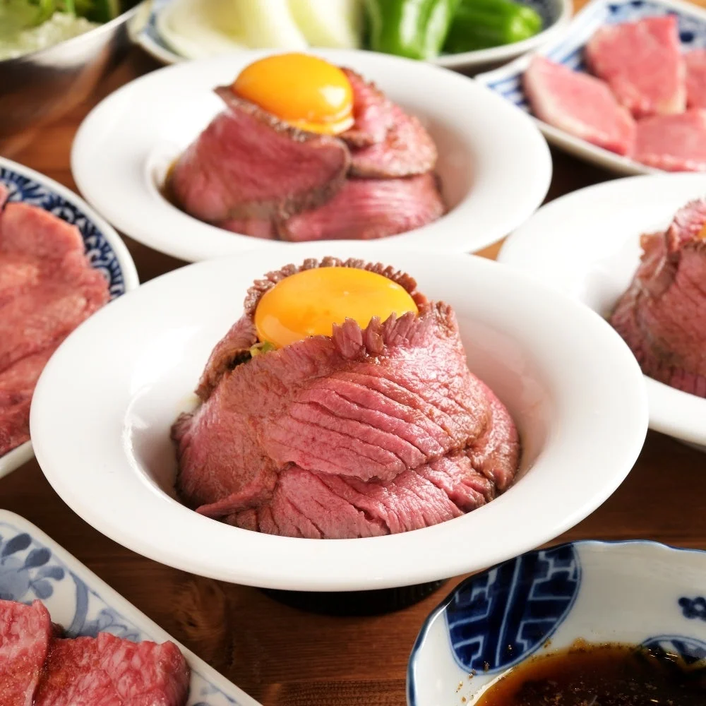 極上牛タンのレア月見丼