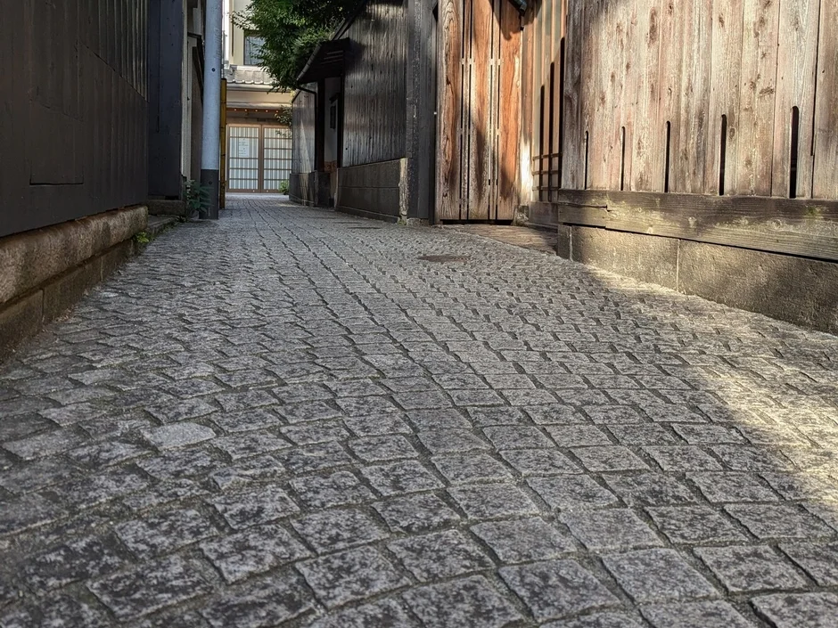 石畳の路地