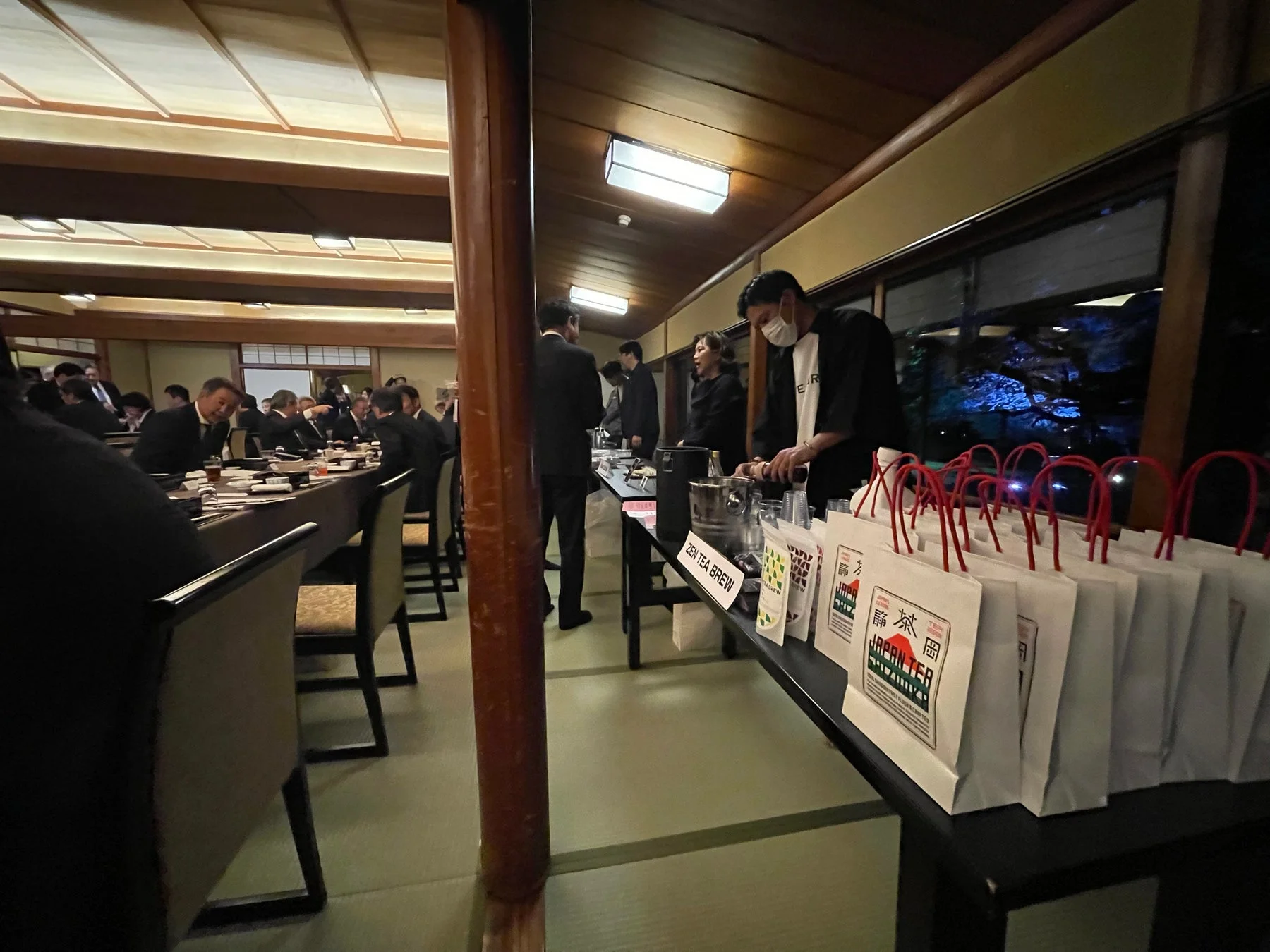 懇親会会場の様子