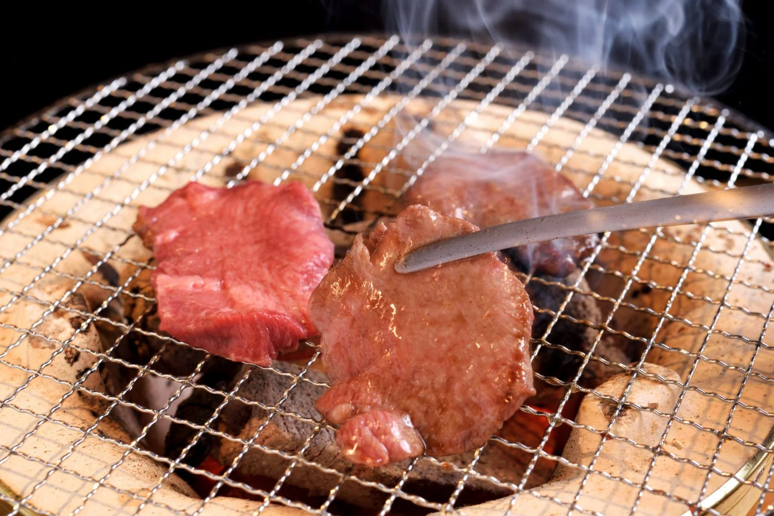 焼いている牛タン