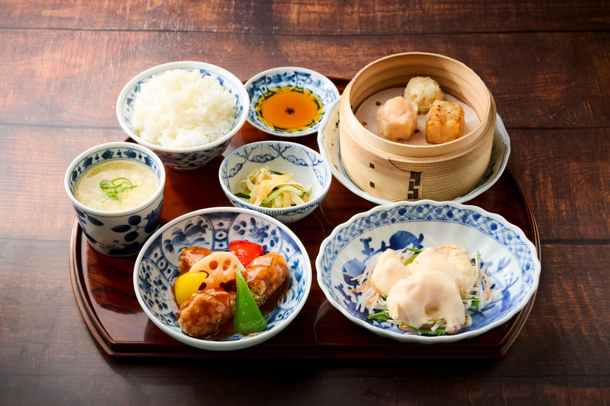 酢豚と海老マヨのWメイン定食