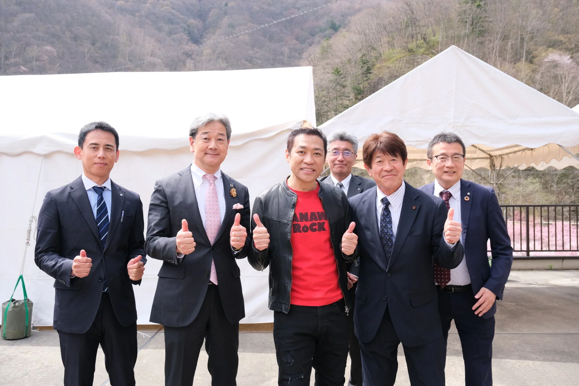 イベント関係者の集合写真
