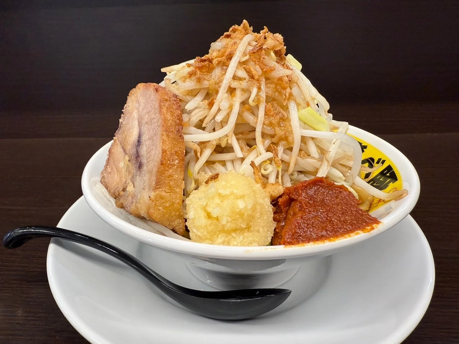 汁なしラーメン