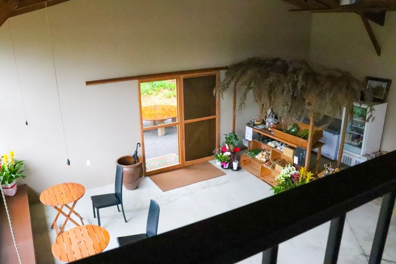 直売所兼カフェの様子