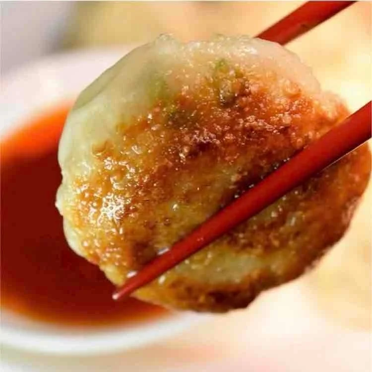 亀笑亭の焼き餃子