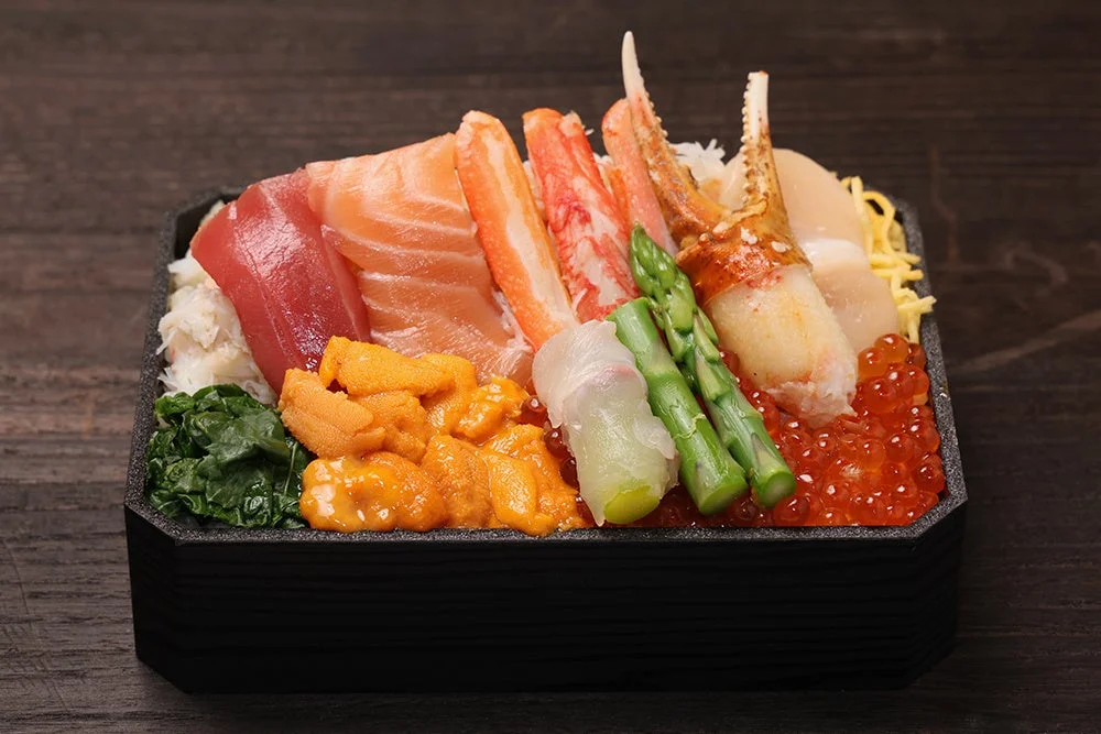 初夏の味覚贅沢弁当