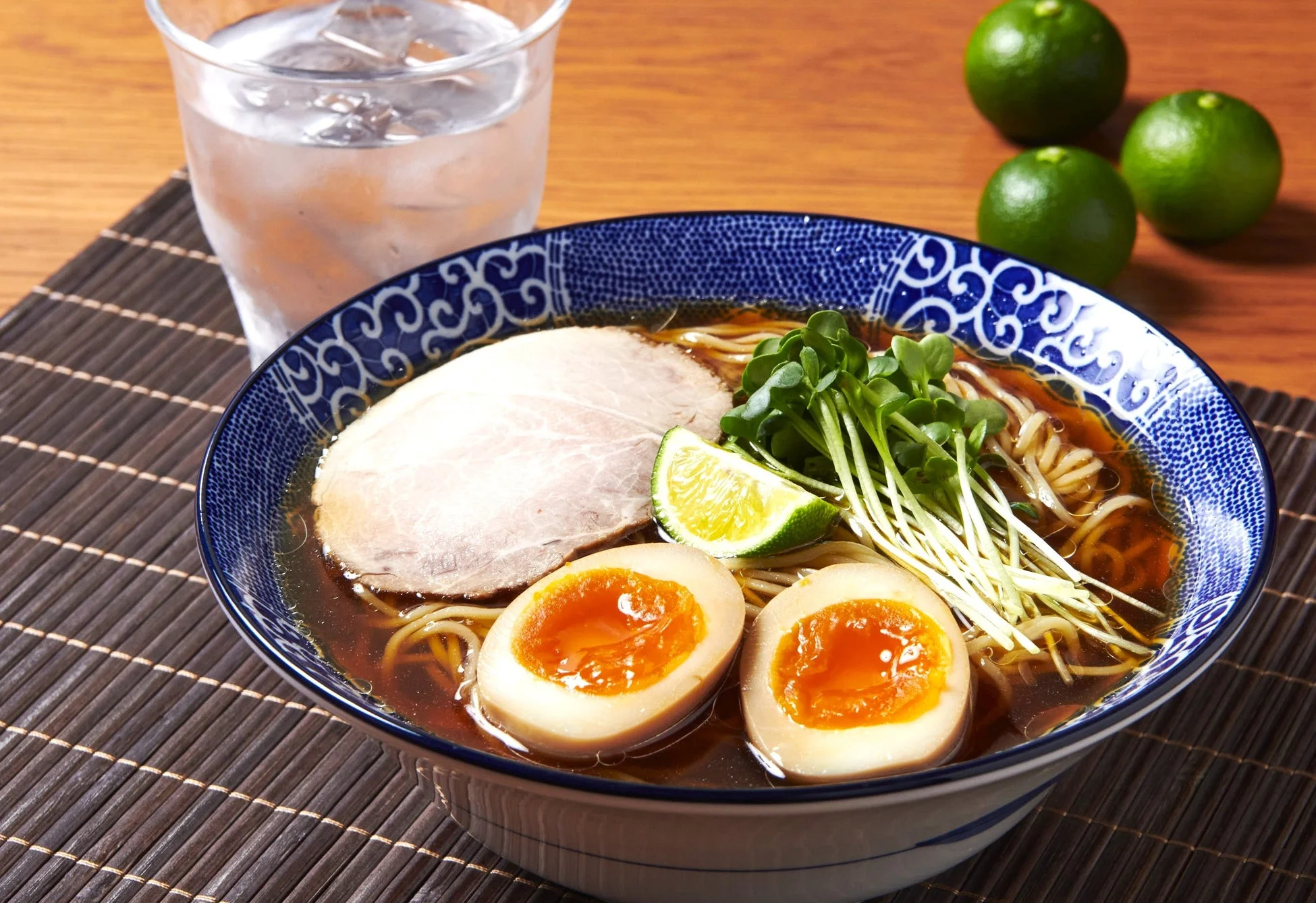 ラーメンとすだち