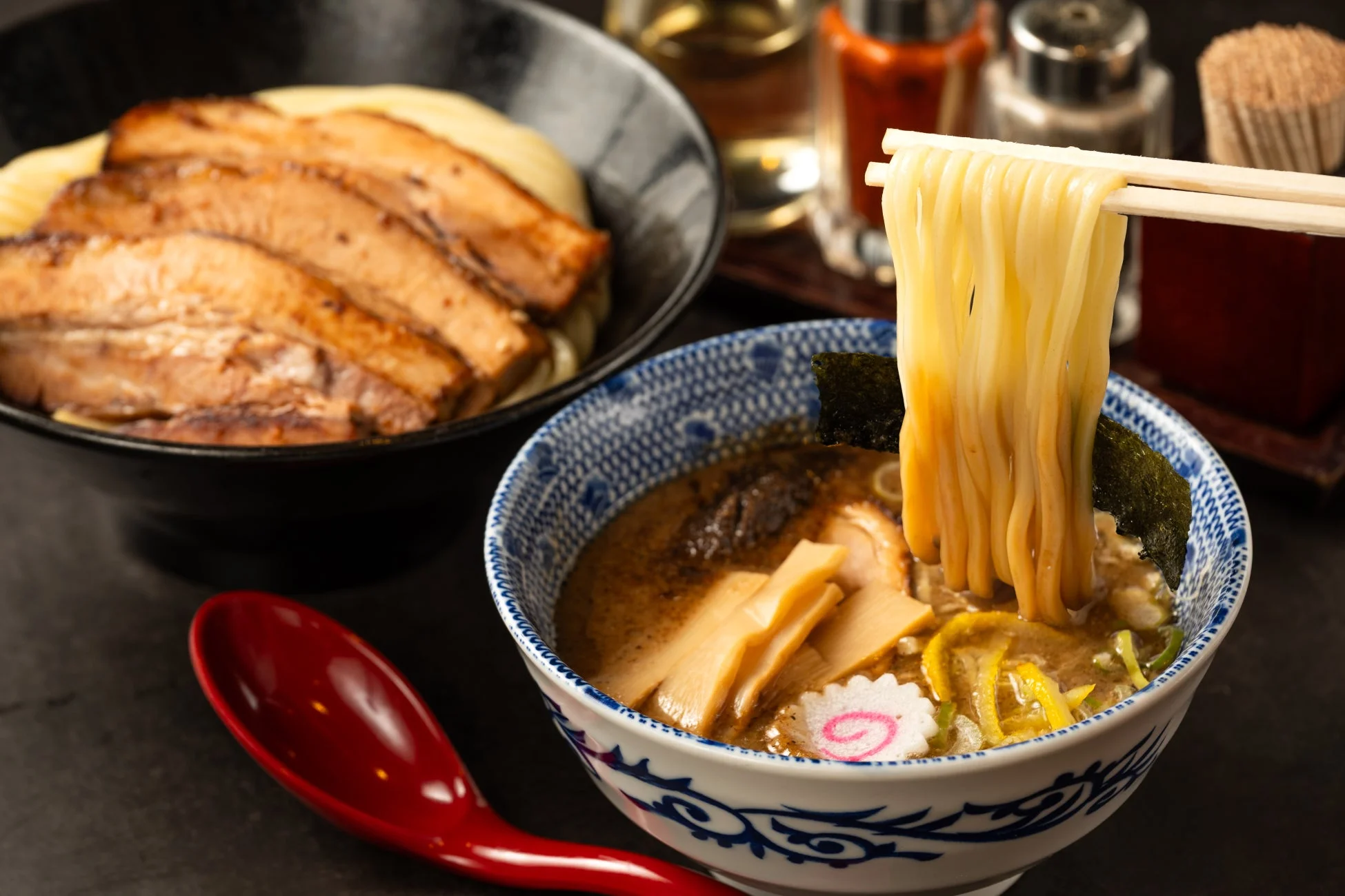 頑者の炙り三枚チャーシューつけ麺
