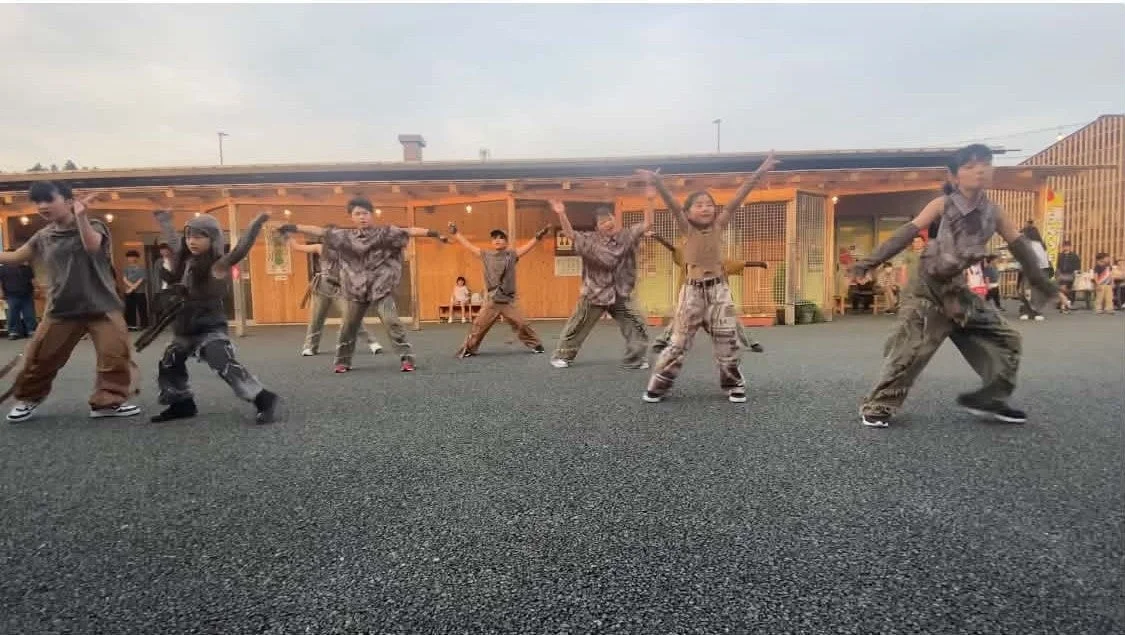 ダンスパフォーマンス