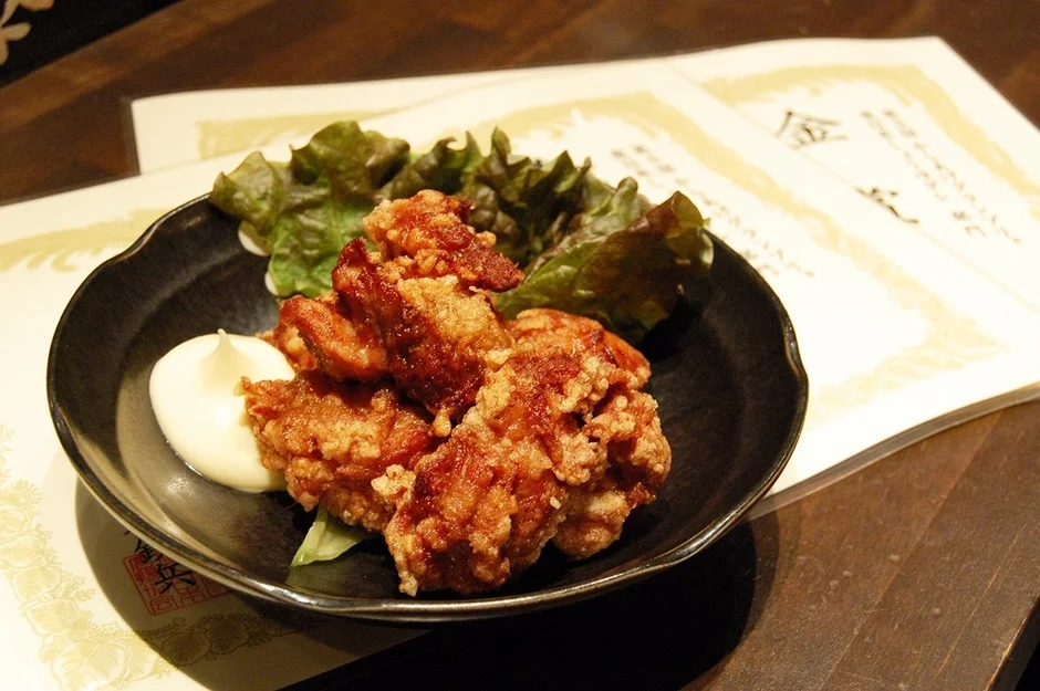 美味しそうな鶏のから揚げ