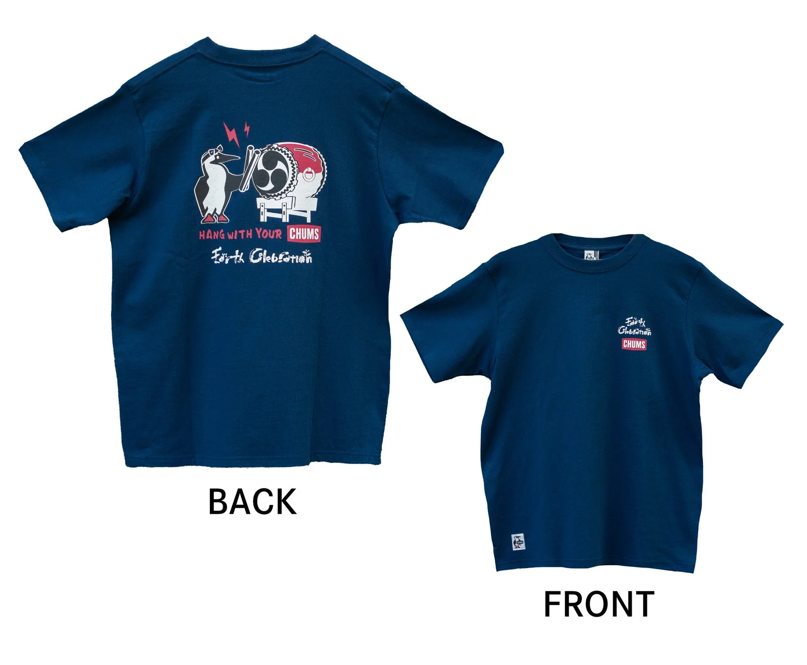 ネイビーのコラボTシャツ