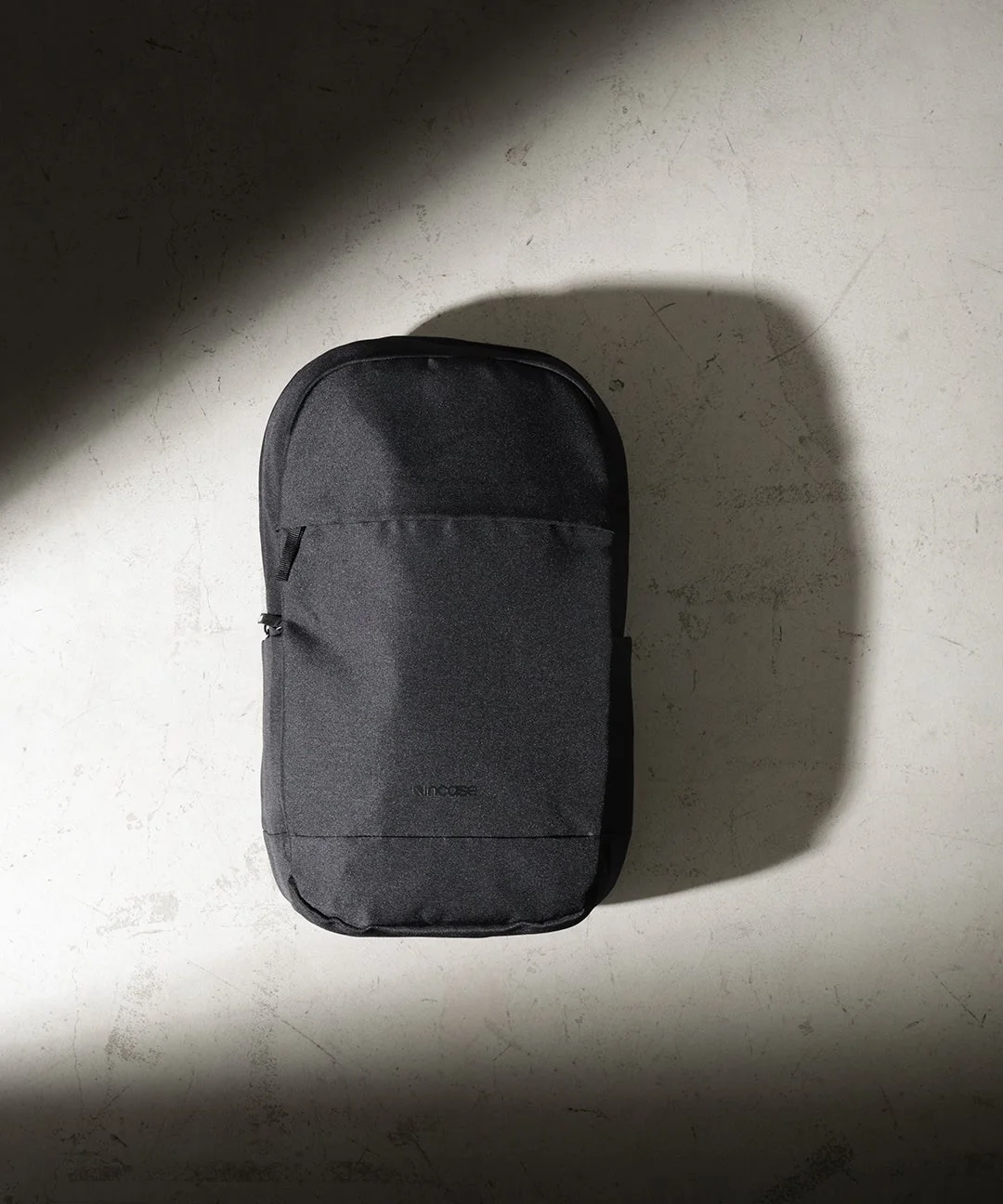 Incaseロゴ