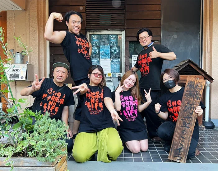 イベントスタッフらしき人々