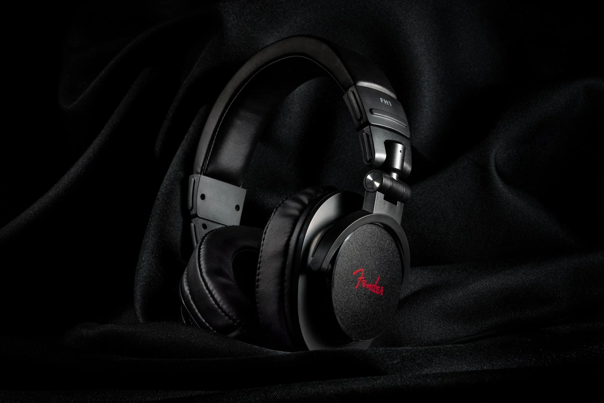 Fender FH1 Professional Monitoring Headphone