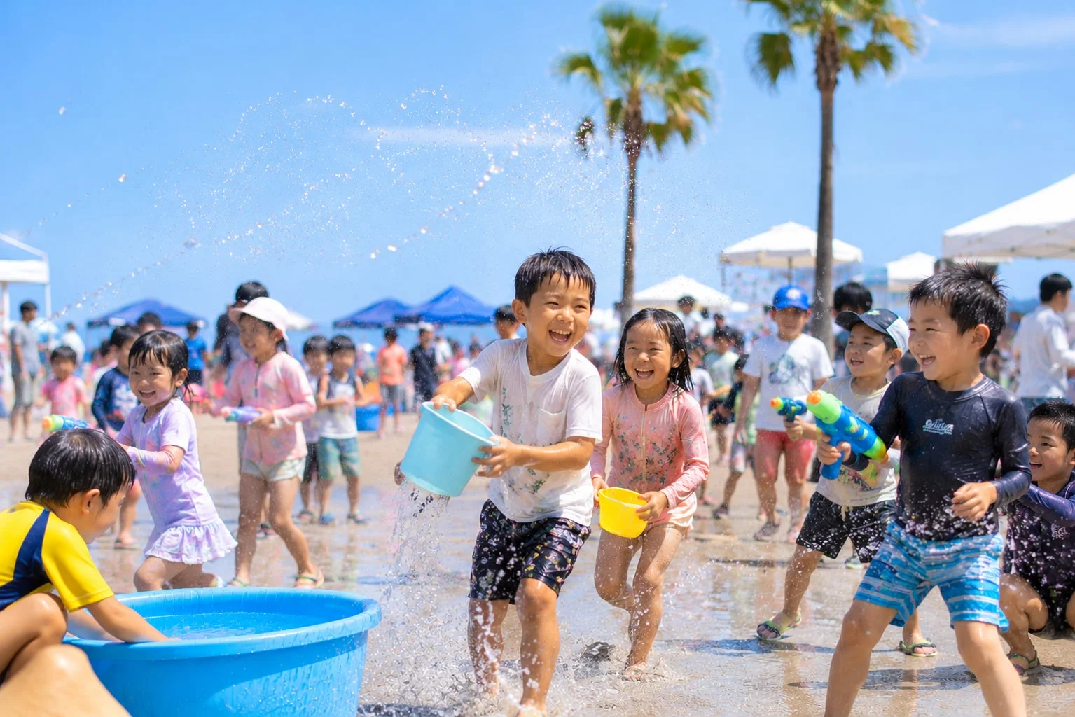 自由に水遊びを楽しむ人々