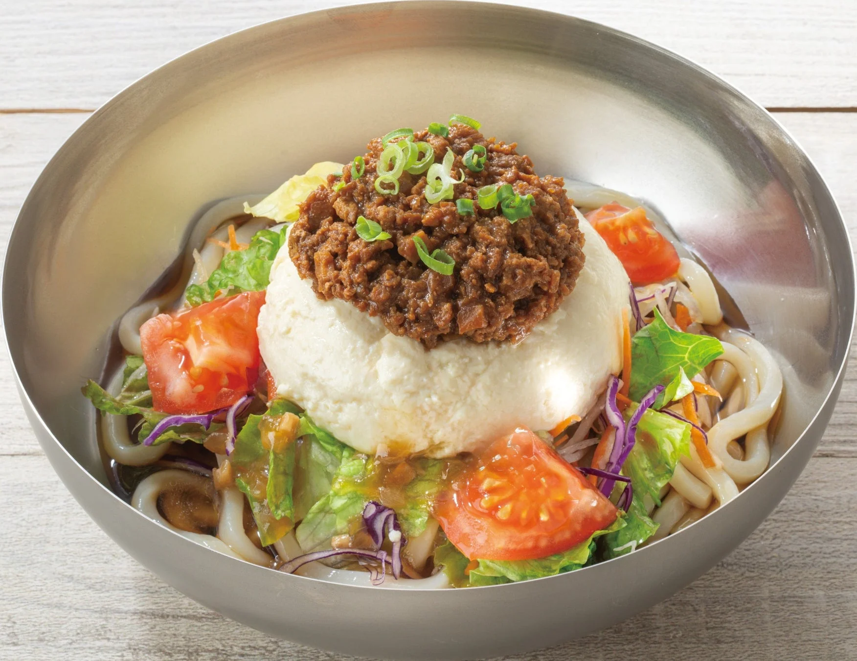 豆富と肉味噌のサラダうどん