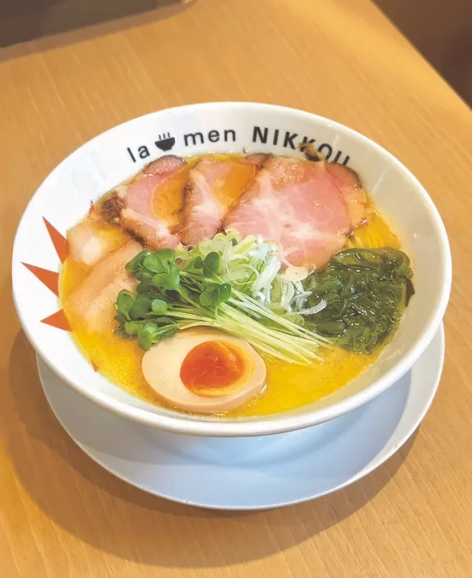 鶏白湯ラーメン
