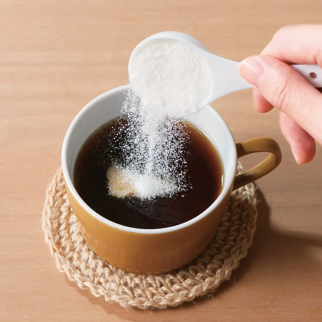 コーヒーにコラーゲンパウダー