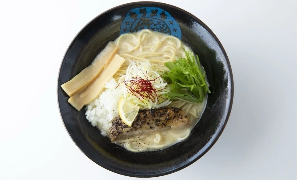 メンマがトッピングされたラーメン