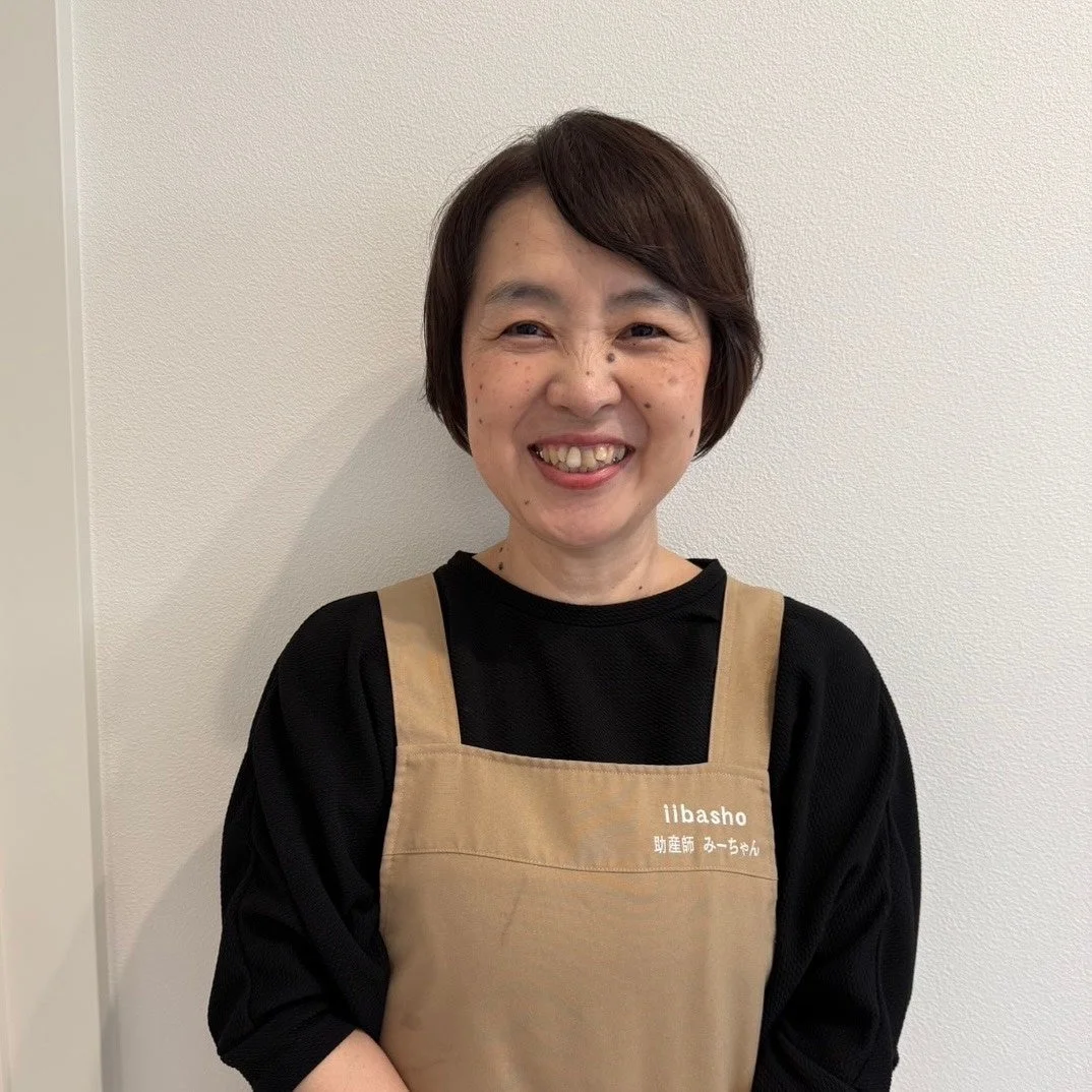 笑顔の助産師