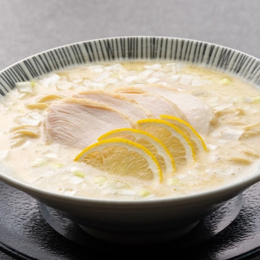 鶏白湯ラーメン