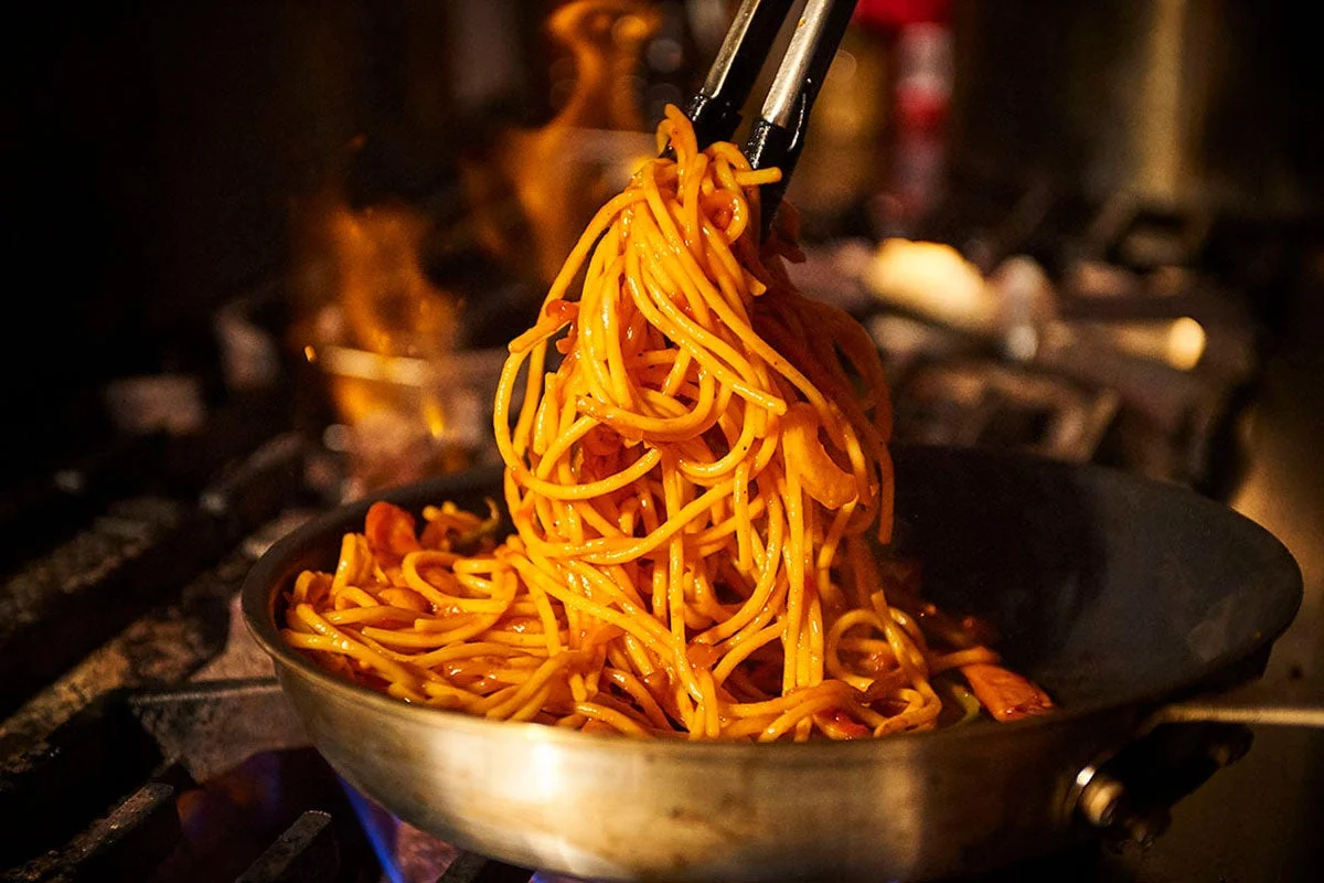 調理中のスパゲッティ
