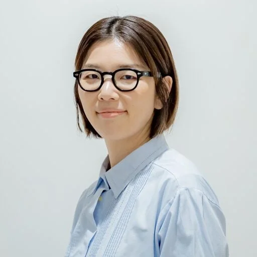 綾野 令子 氏
